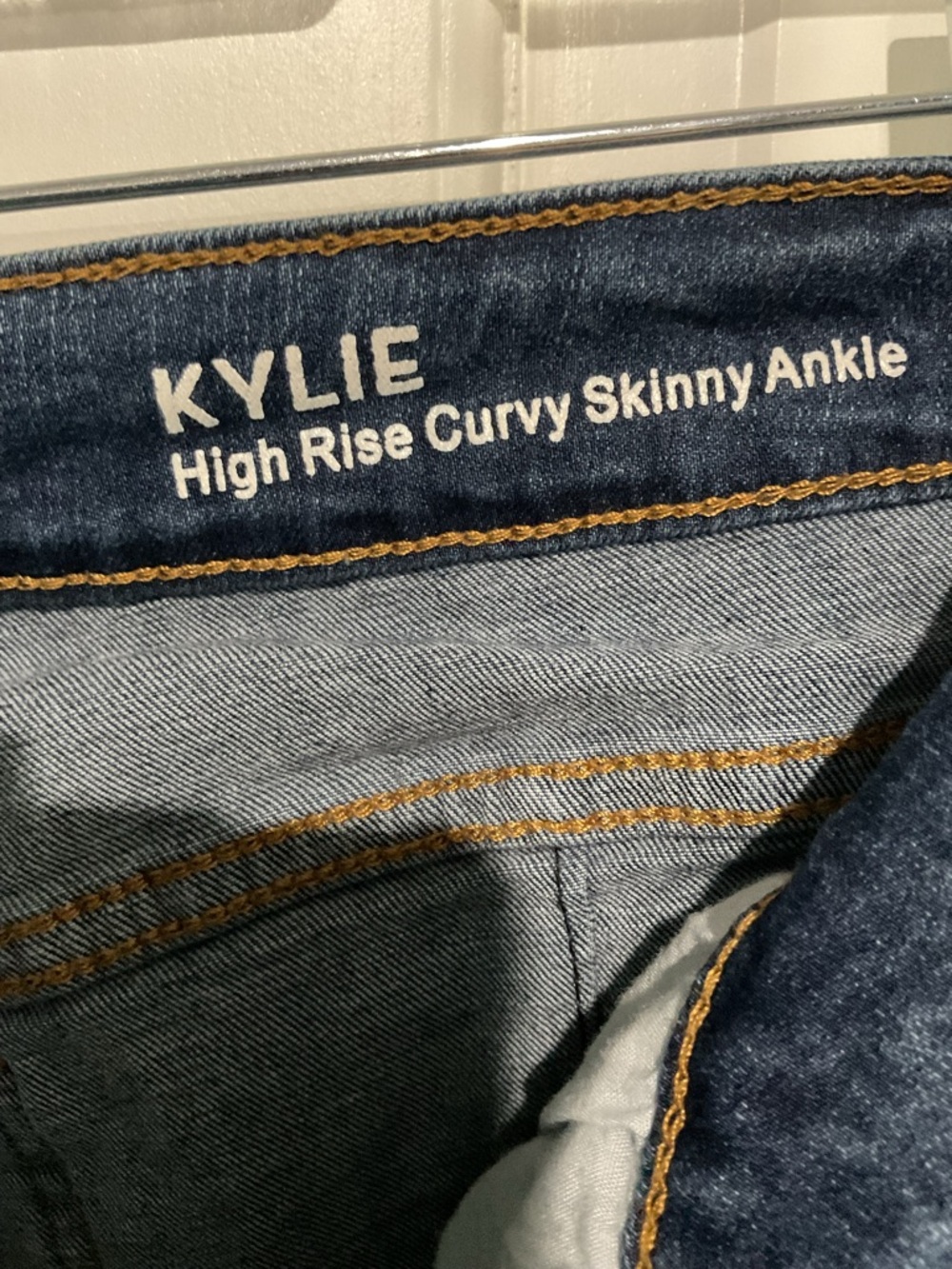 !iT Kylie High Rise Curvy Skinny Ankle Dark Blue Distressed Women's Jeans 12 - Picture 3 of 5